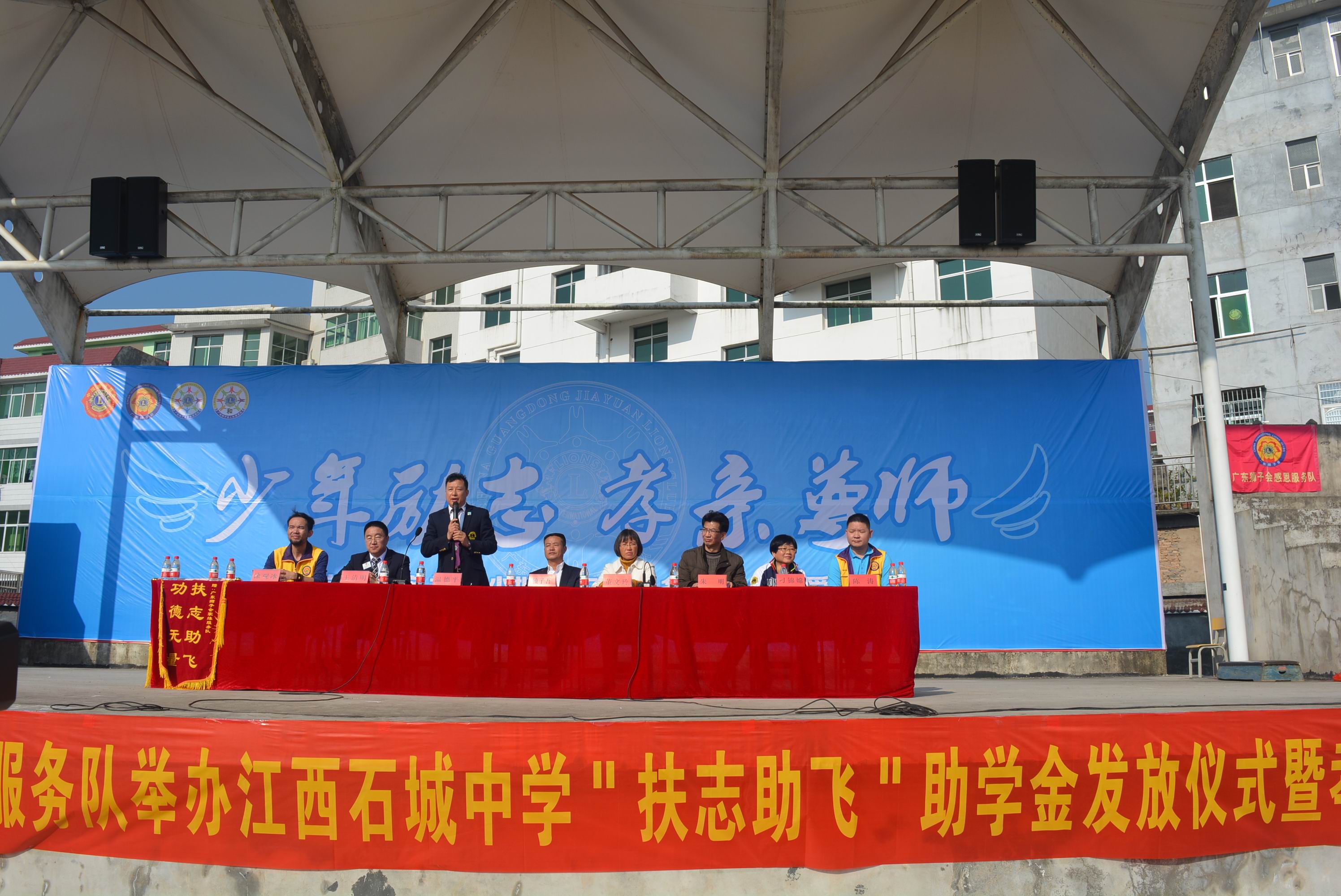 亚洲精品一区二区三区新线路
